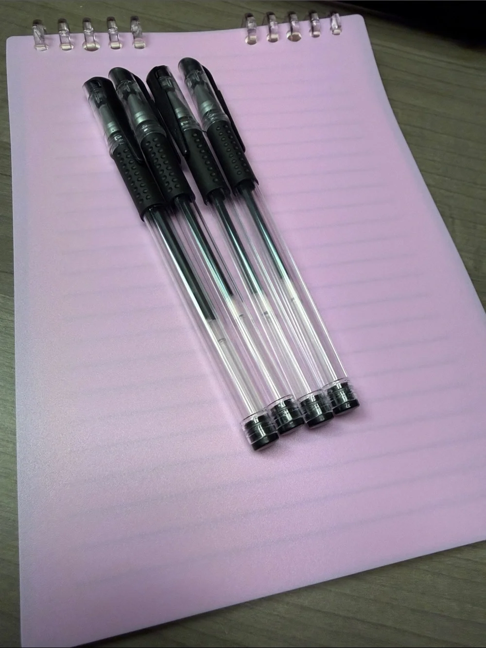 ❣️5/$25❣️Set of 4 Black Ink Gel Pens on Pink Spiral Notebook